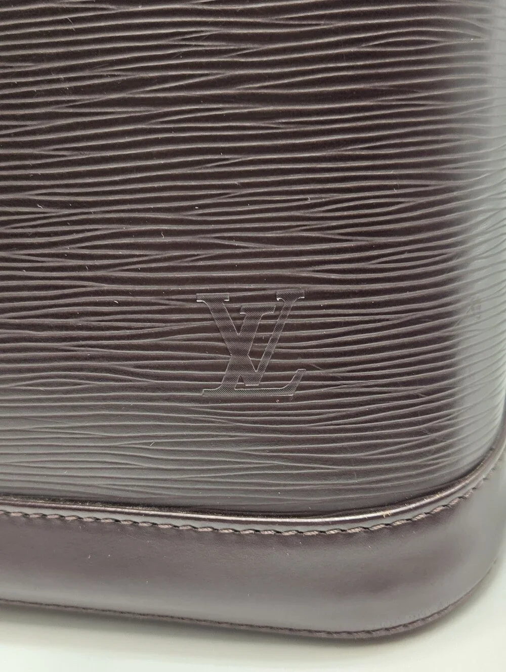 Louis Vuitton very good